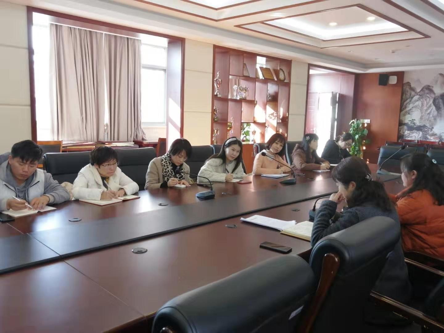 德育例会_html_5a020af4.jpg