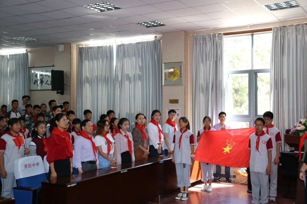 营防中学国防教育日新闻稿_html_m4d14545a.jpg