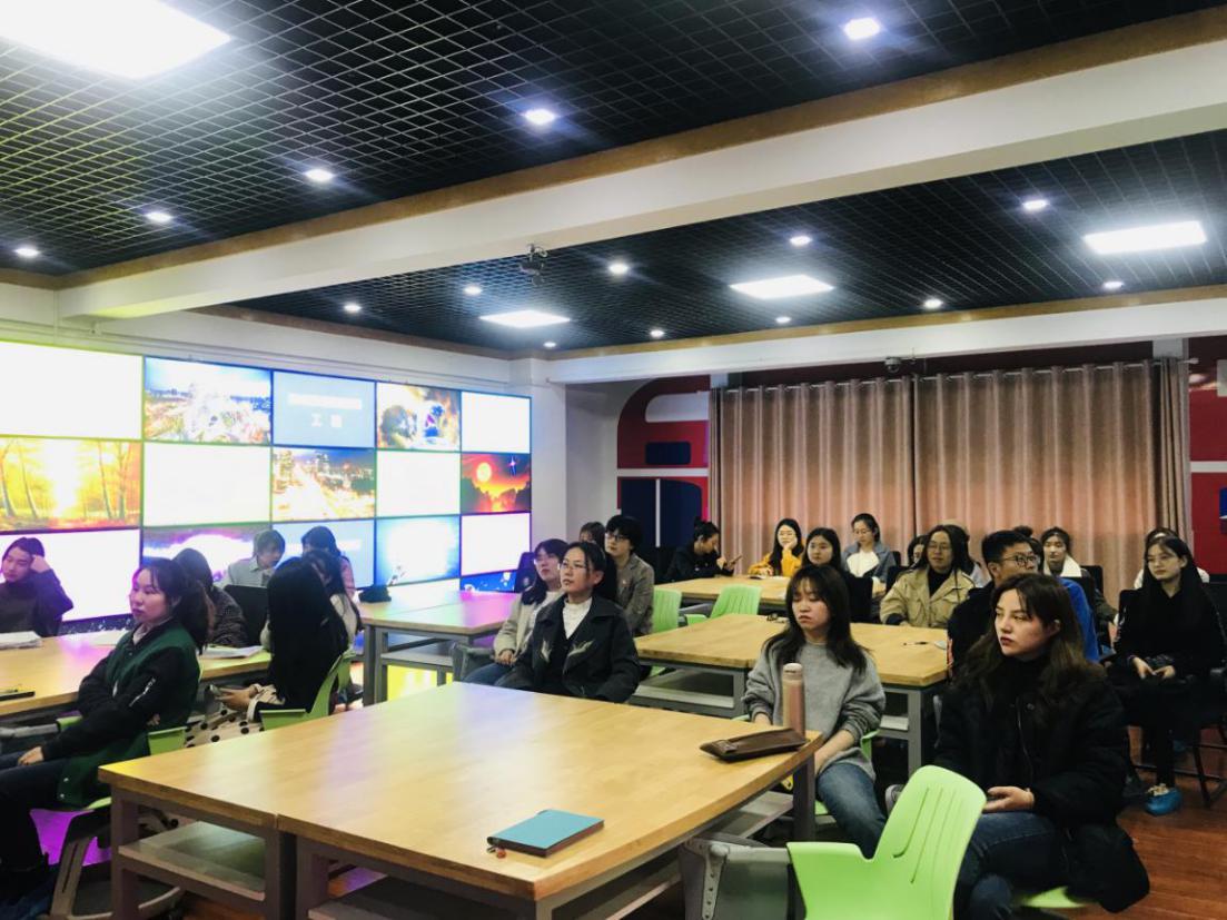 【大爱青秀】创客交流，科学教学——记青小青年教师创客拓展活动
