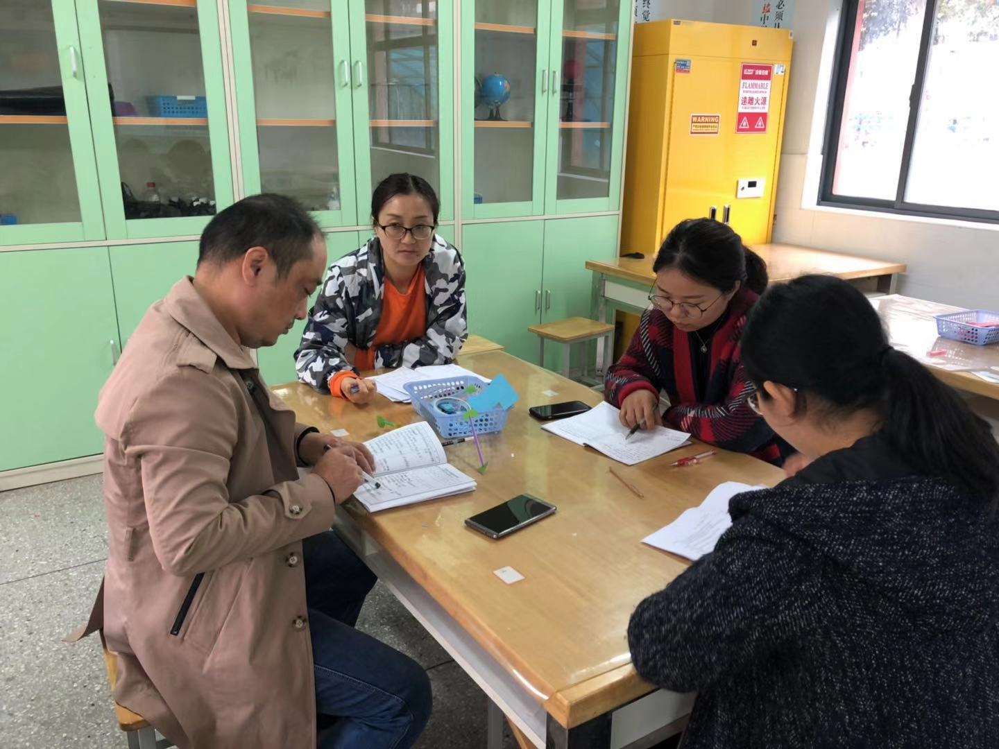 炼小科学教研活动之四 (4)