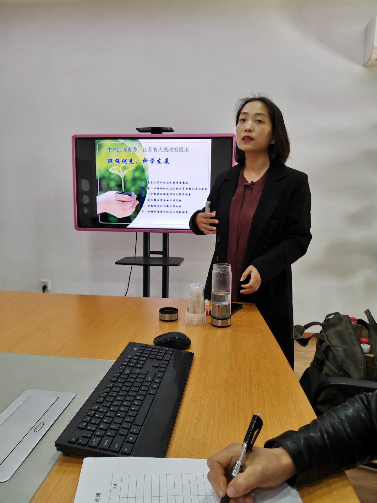垃圾分类,与你同行 ——记龙潭幼儿园长江分园安全宣传教育活动报道