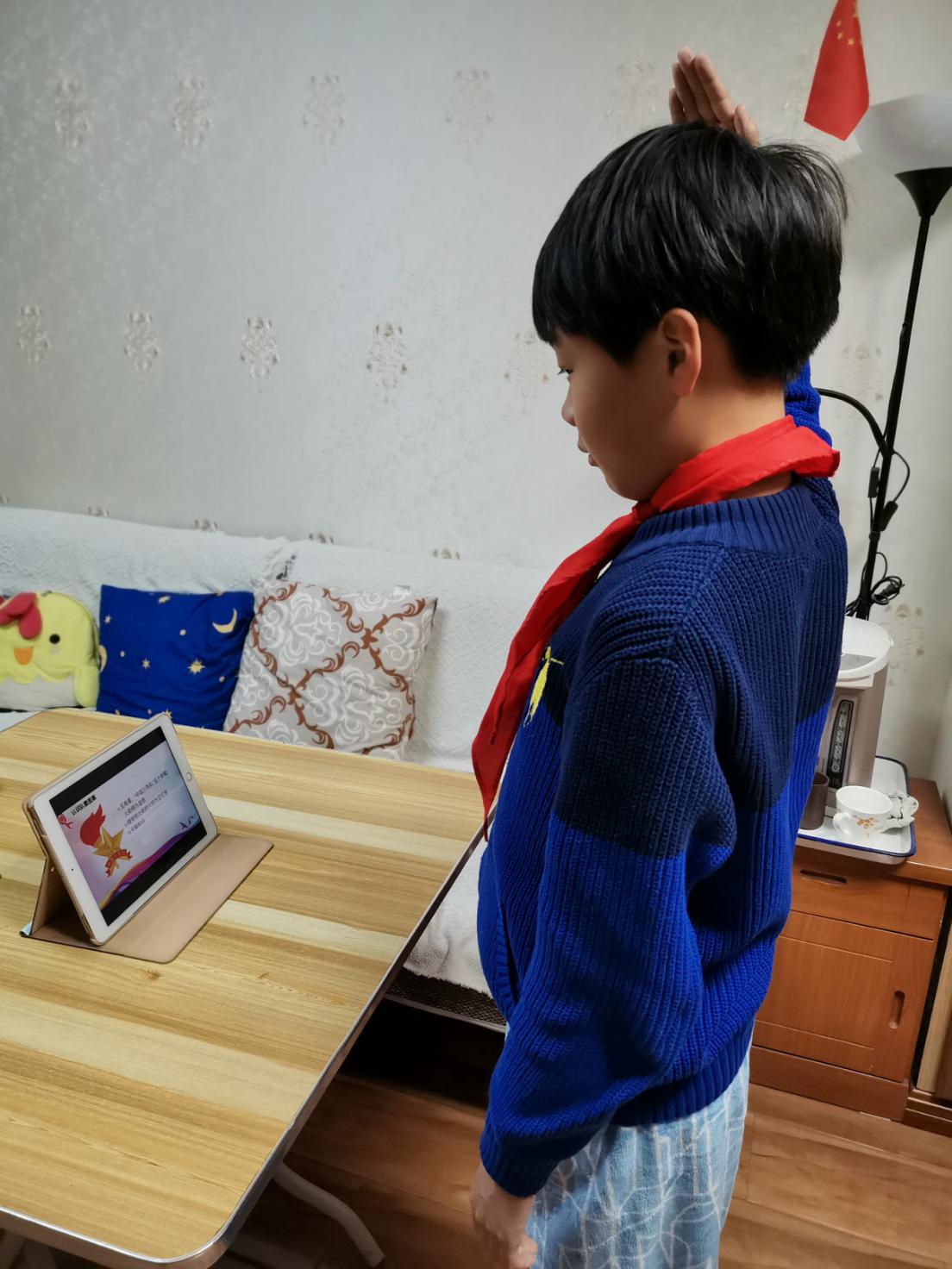 1_队会课新闻稿_html_4fd2c956.jpg