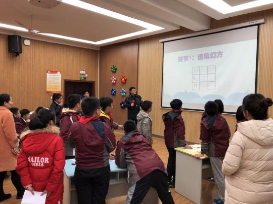 1218达人PK赛董智写_html_316ce095.jpg