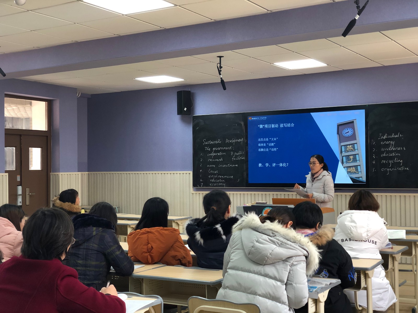 张艺钟.jpg 张艺钟.jpg