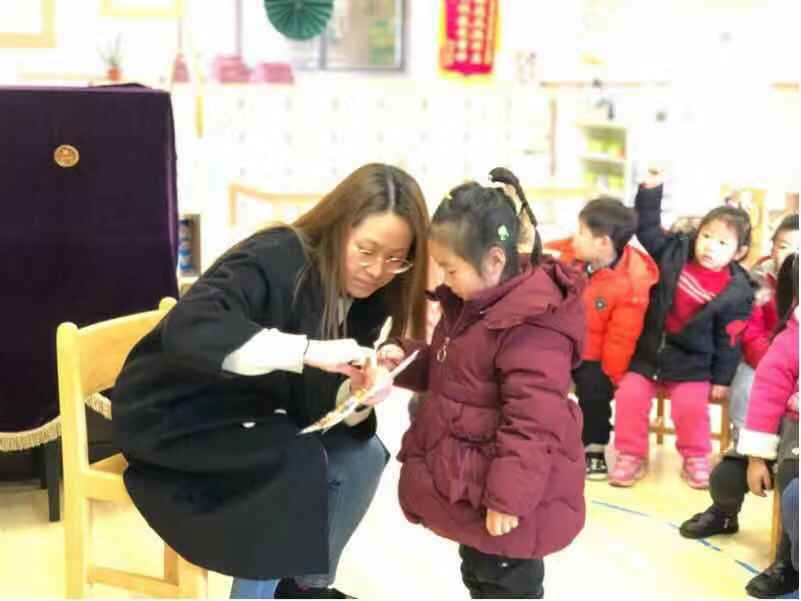 小四班妈妈讲故事