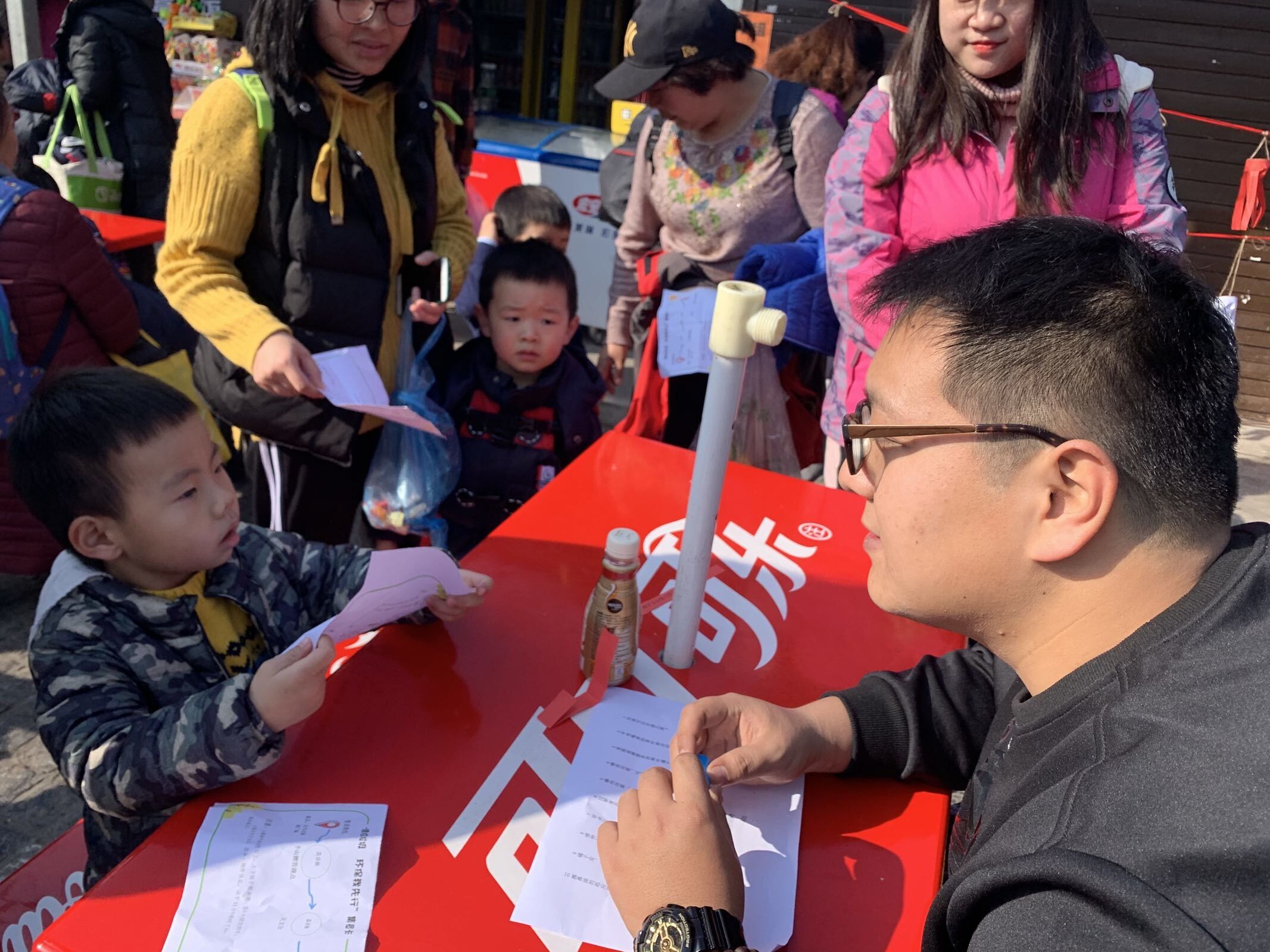 绿色环保徒步走，垃圾分类我先行_html_mdbcf836.jpg