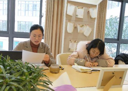 （生命迈幼·校园新闻）合力共育 绽放精彩_html_2b1e327d.jpg