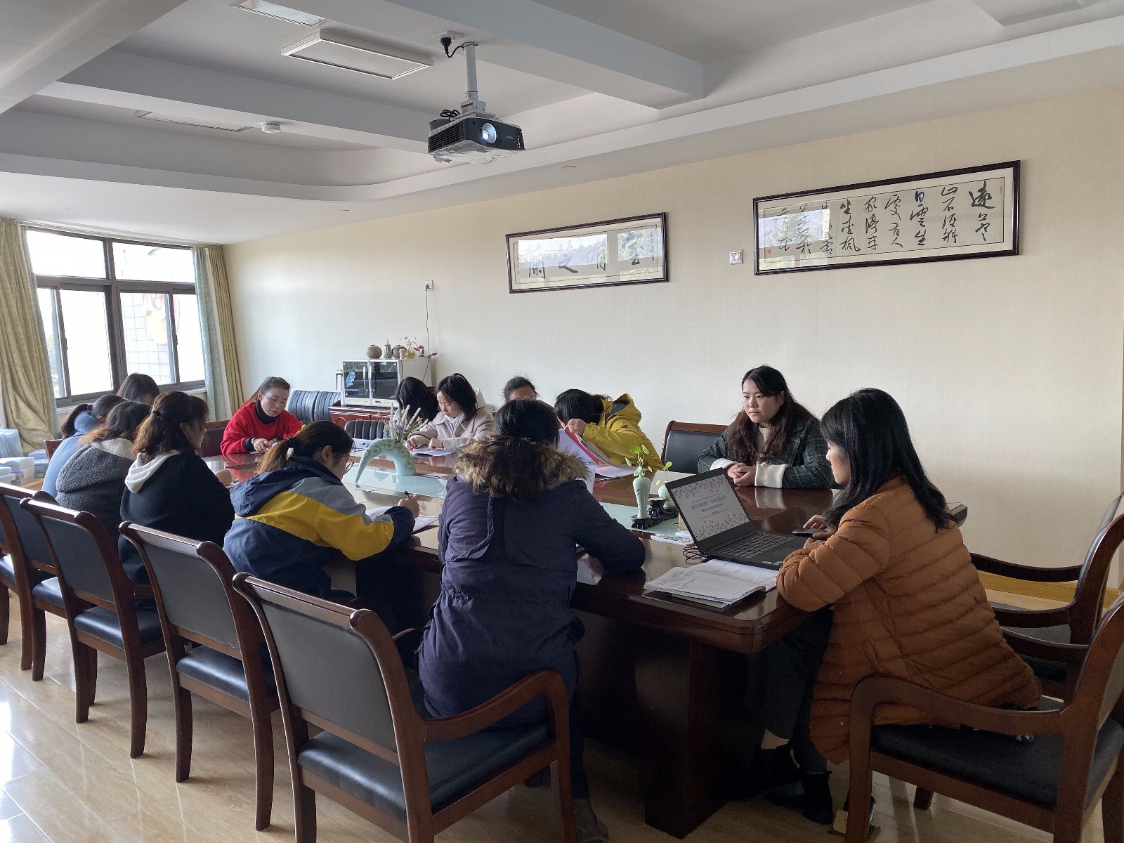 【枫香栖幼】（安全第一）安全工作重于山 稳抓常查不放松 ——栖霞幼儿园五福园安全工作会议