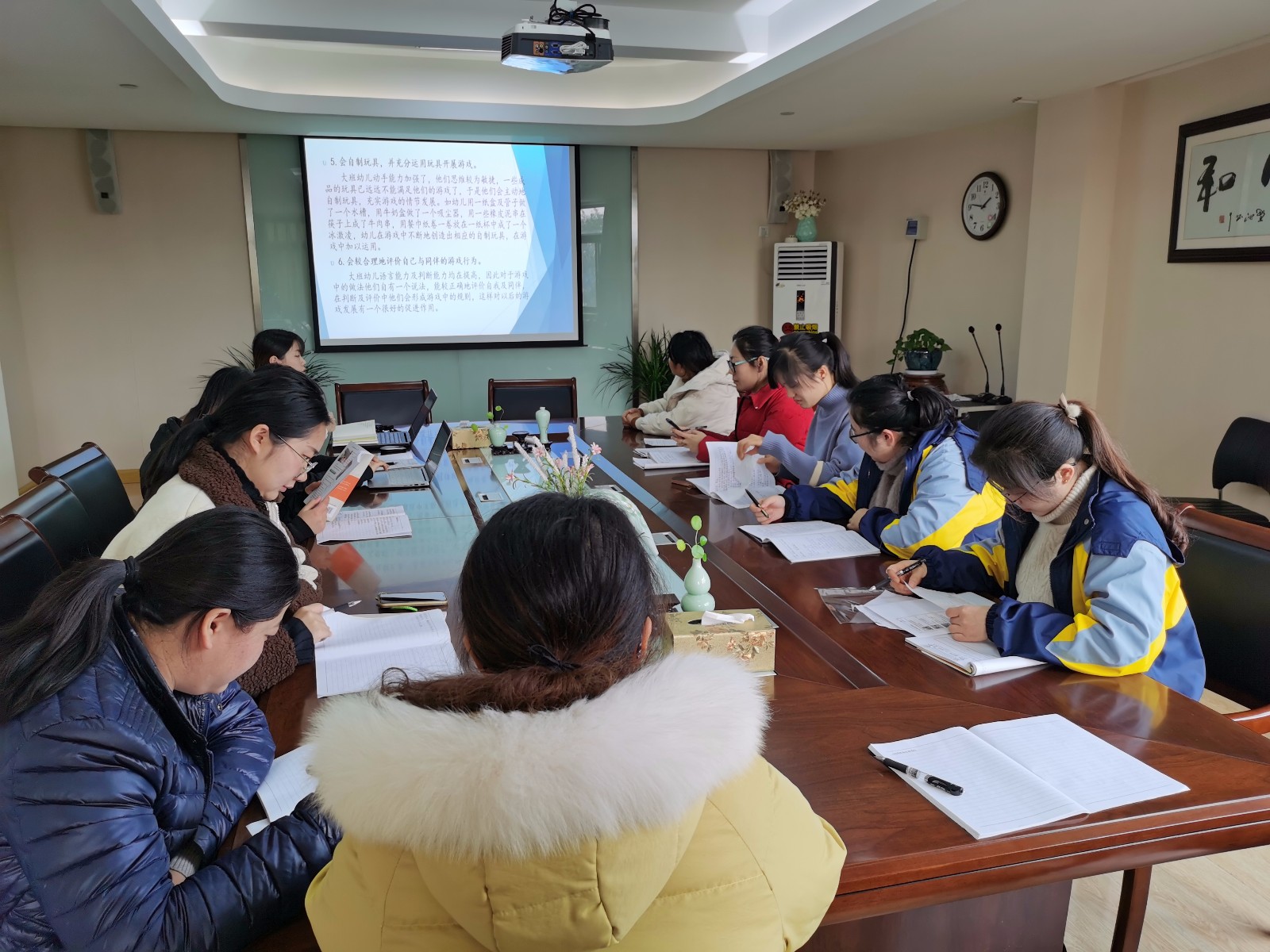 【枫香栖幼】走进角色游戏 感受教研智慧 ——栖霞幼儿园五福园游戏组教研活动（六）