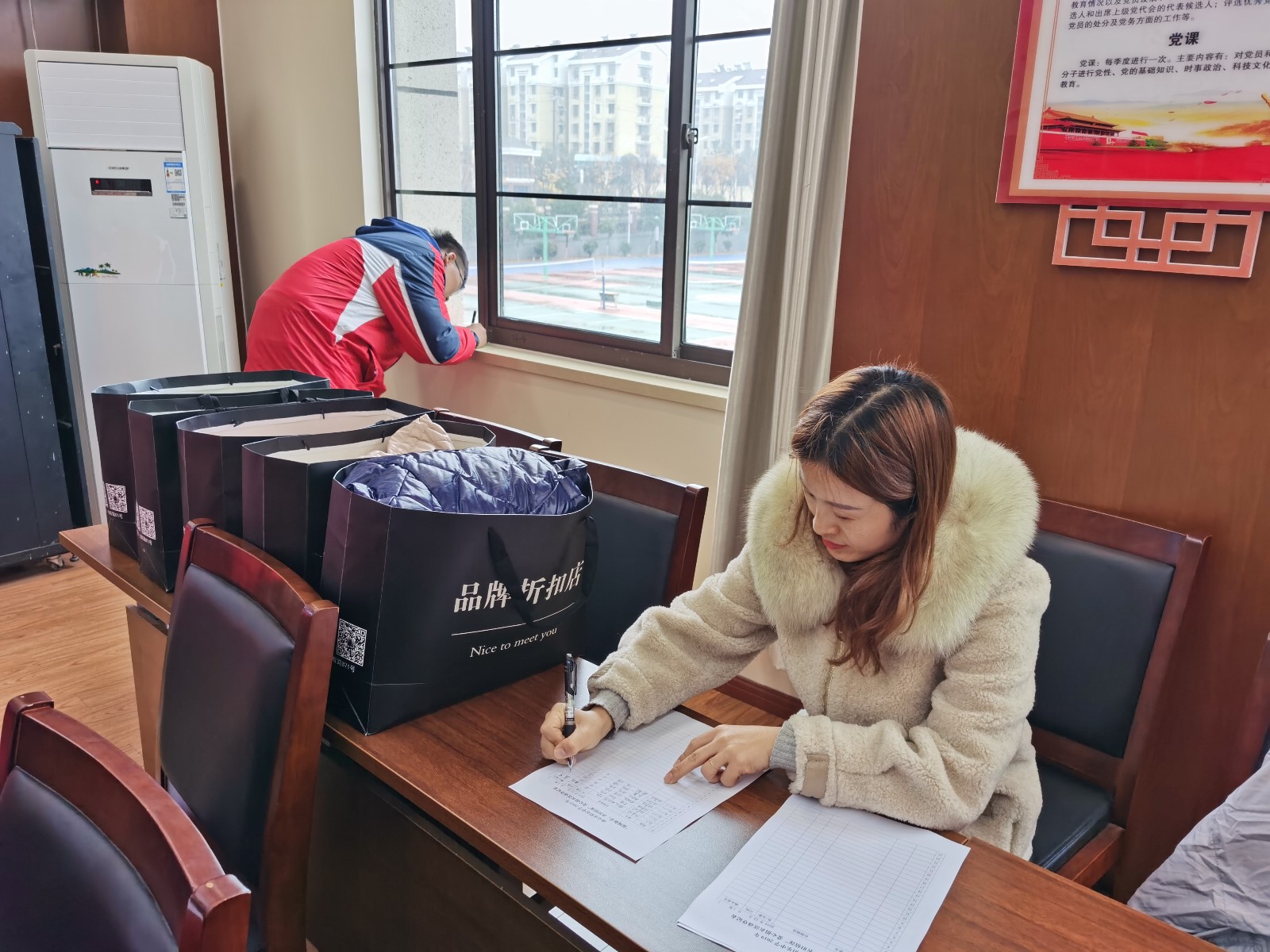 家长志愿者协助.jpg