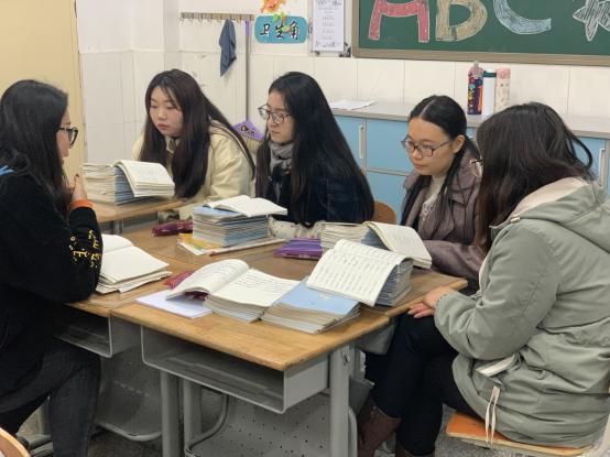 致力于教学  潜心于教研 11.27_html_m364fb54a.jpg