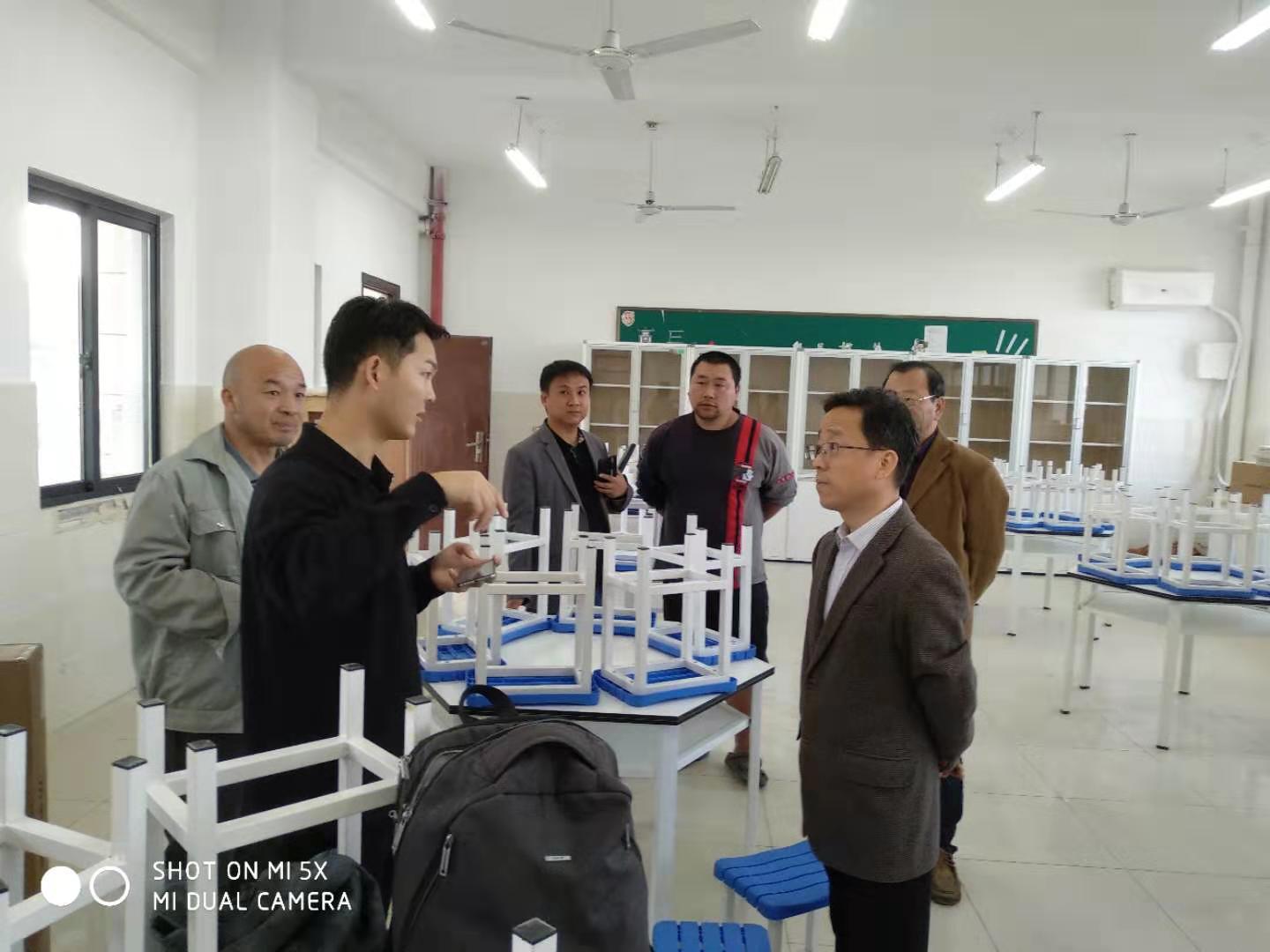 栖实尧化召开各功能室交接会议_html_3826efc1.jpg