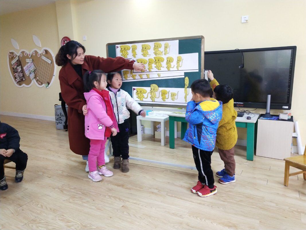 【乐活龙幼】立足儿童 以研促教 —记龙潭幼儿园靖安分园领域组教研活动