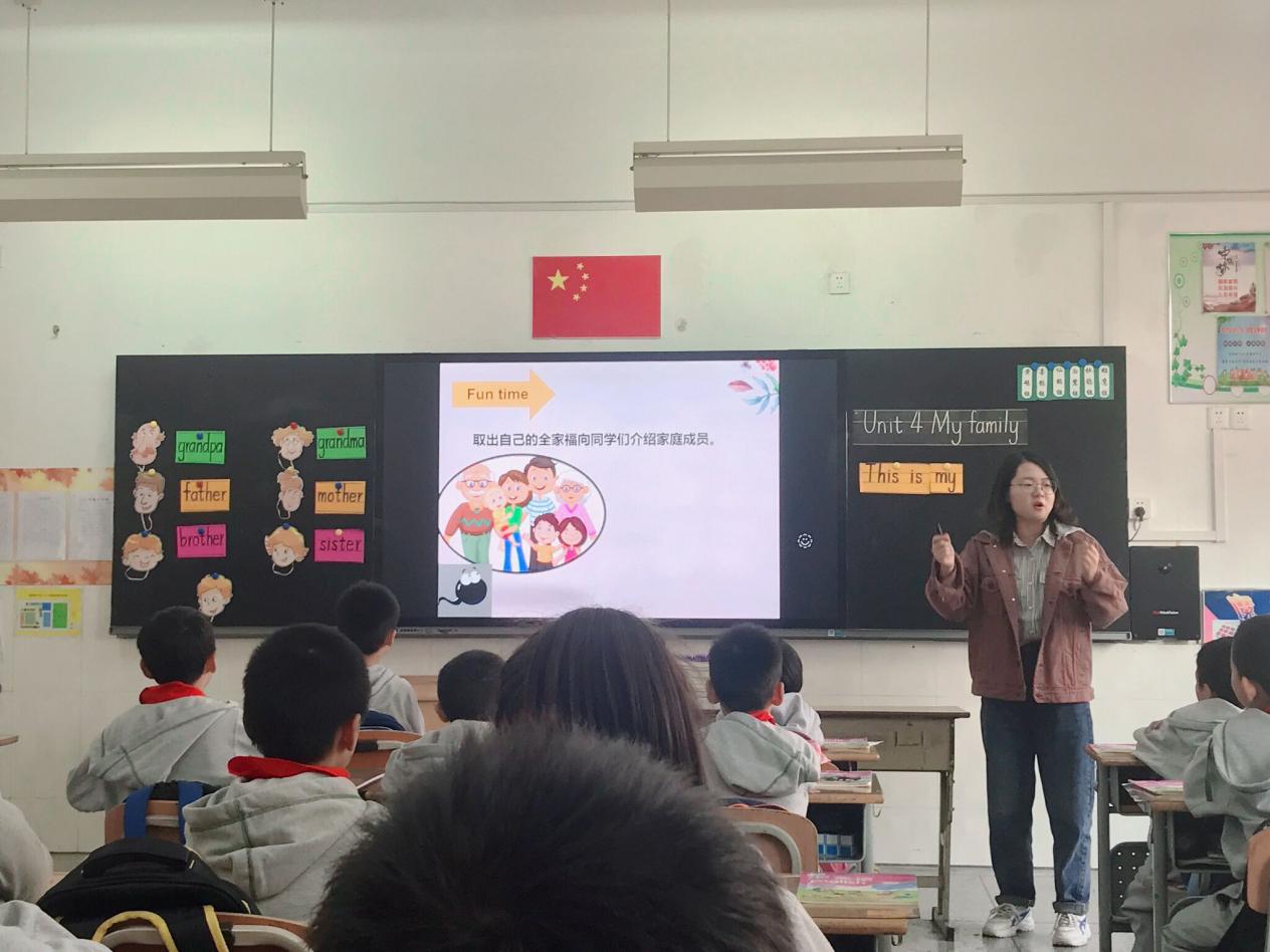 10月23日南湾营小学英语组教研报道_html_403b8470.jpg