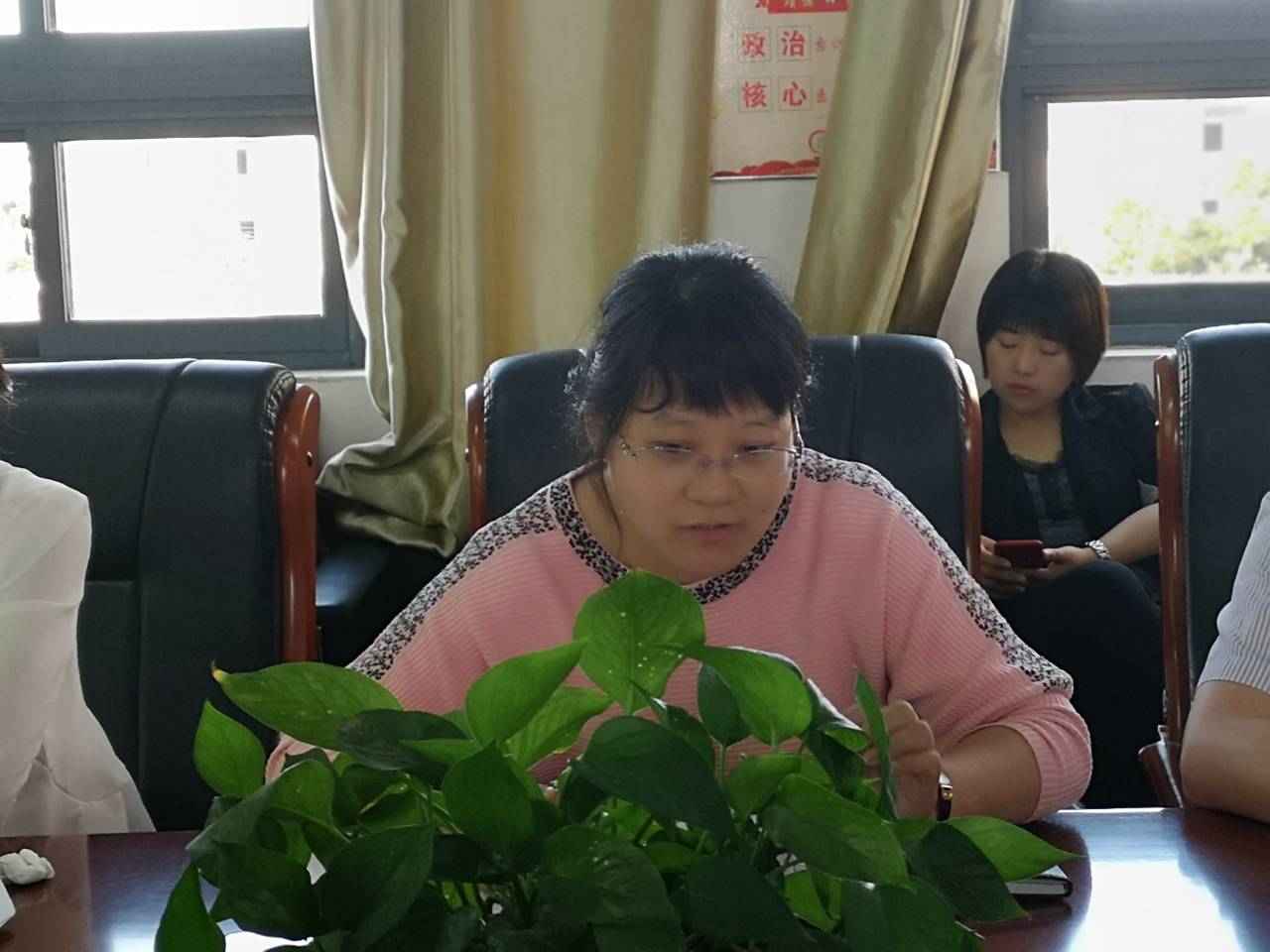 九年级教学工作研讨会报道(2)_html_m4042b0b6.jpg