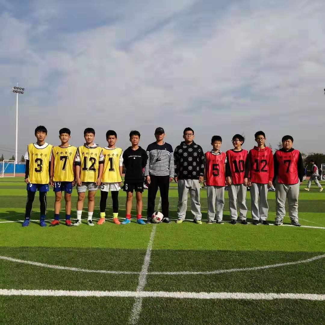 第十届“圭易杯”班级足球联赛开赛啦！_html_m914e15b.jpg