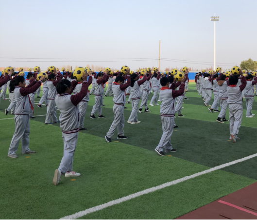 中桥中学第十届圭易杯颁奖大会_html_1e31d7c0.png
