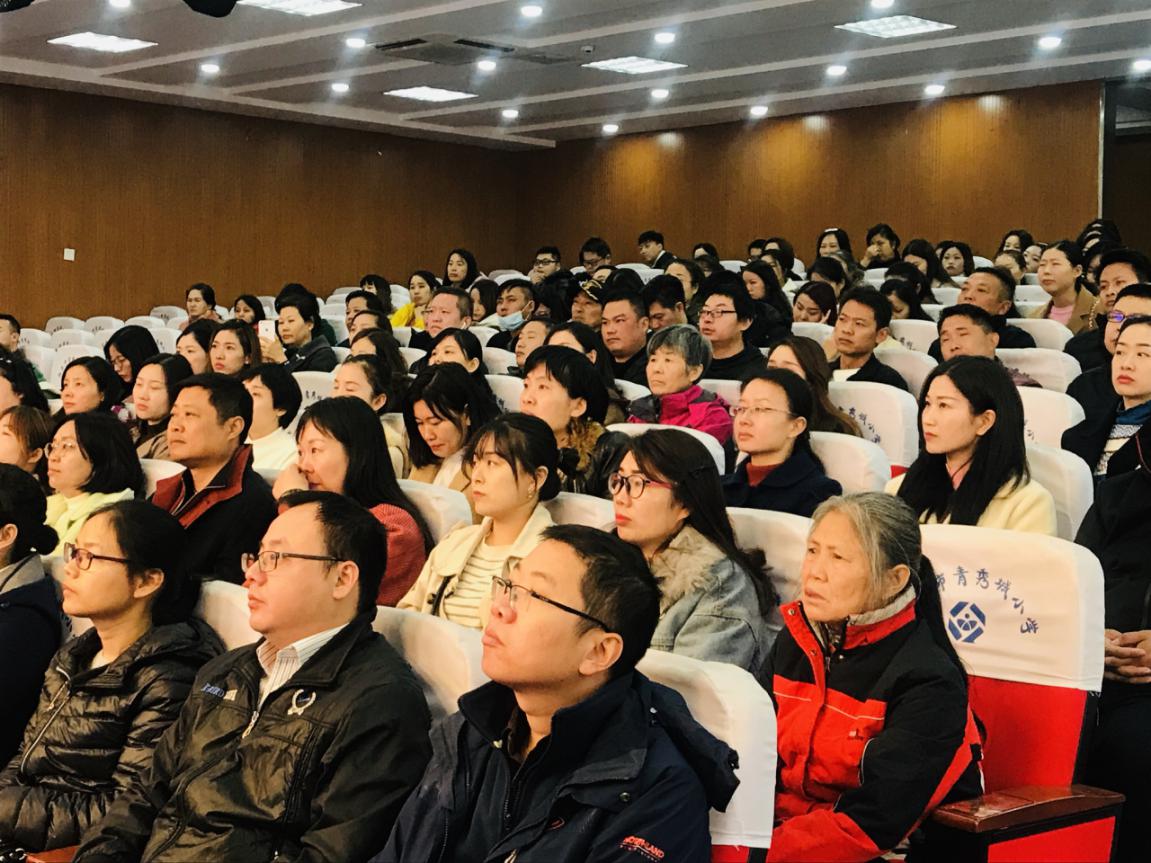 三年级家长开放日_html_m6eb2b653.jpg