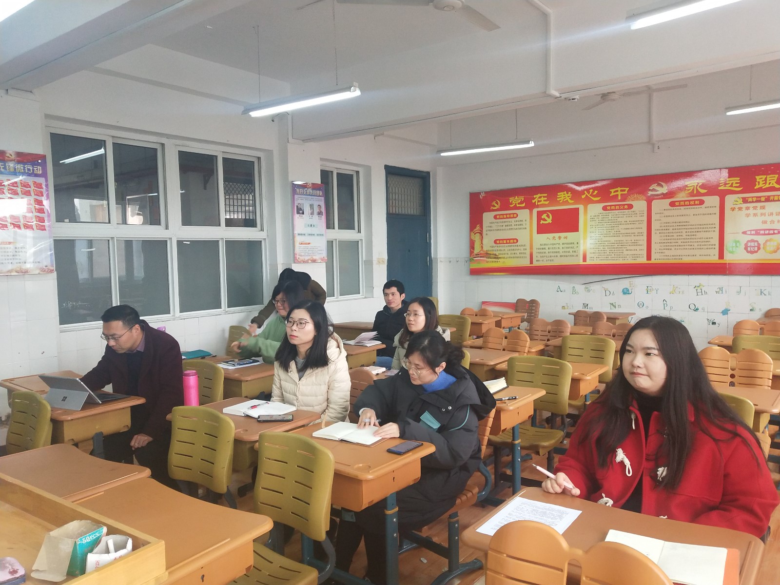 【百炼实初】《基于“工匠精神”的学校“炼文化”建设研究》课题小组召开第二次推进会议