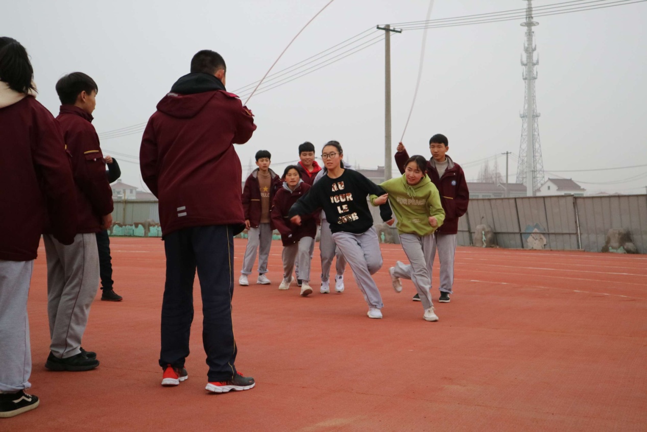 冬锻三项新闻稿_html_48550e41.jpg