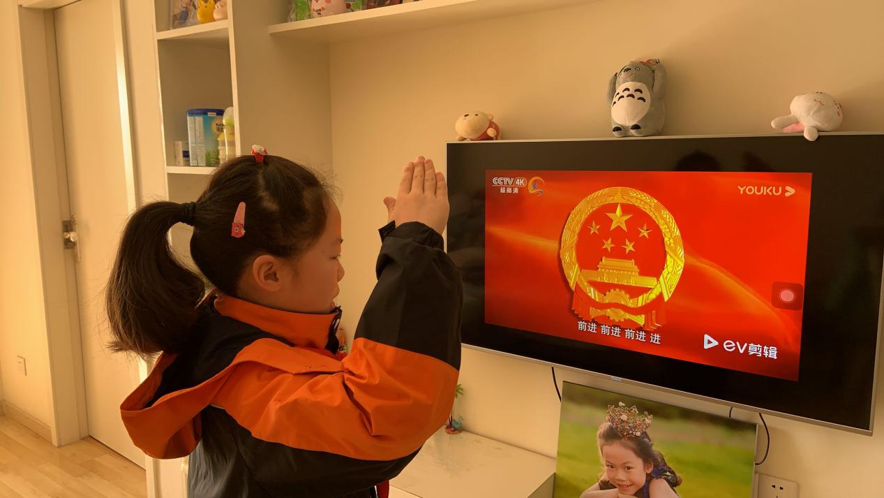 南京市丁家庄小学网上升旗仪式侧记(1)_html_297f6210.jpg