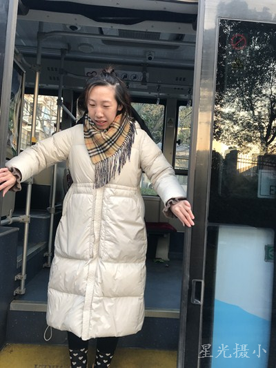 学习和掌握各种逃生技能和方法，在危险发生时能够保护自己人身安全。1.jpg