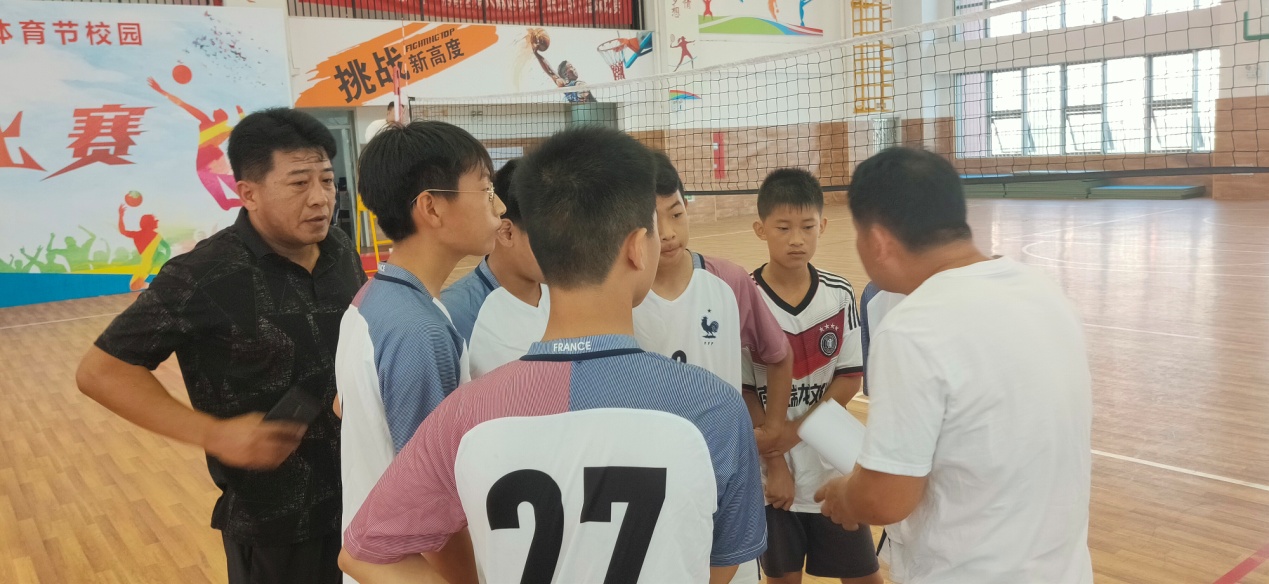 排球新闻稿_html_m6c754c1d.jpg