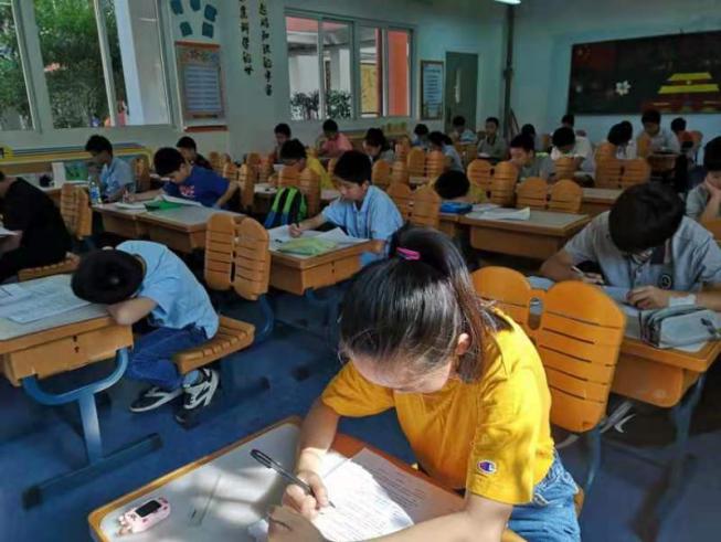 【湖畔光影】江苏省中小学第三十一届“金钥匙”科技竞赛_html_m199db847.jpg