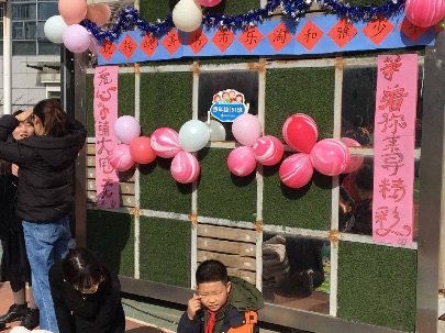 玩转跳蚤书市 乐淘和雅少年 新闻稿_html_3ef4b727.jpg