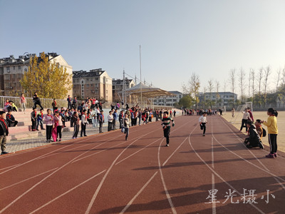 那声音如海涛巨浪，此起彼伏.jpg