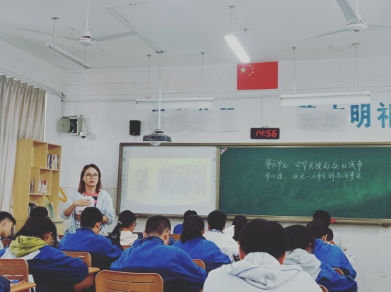 十月份历史学科组活动小结_html_35af6a29.jpg