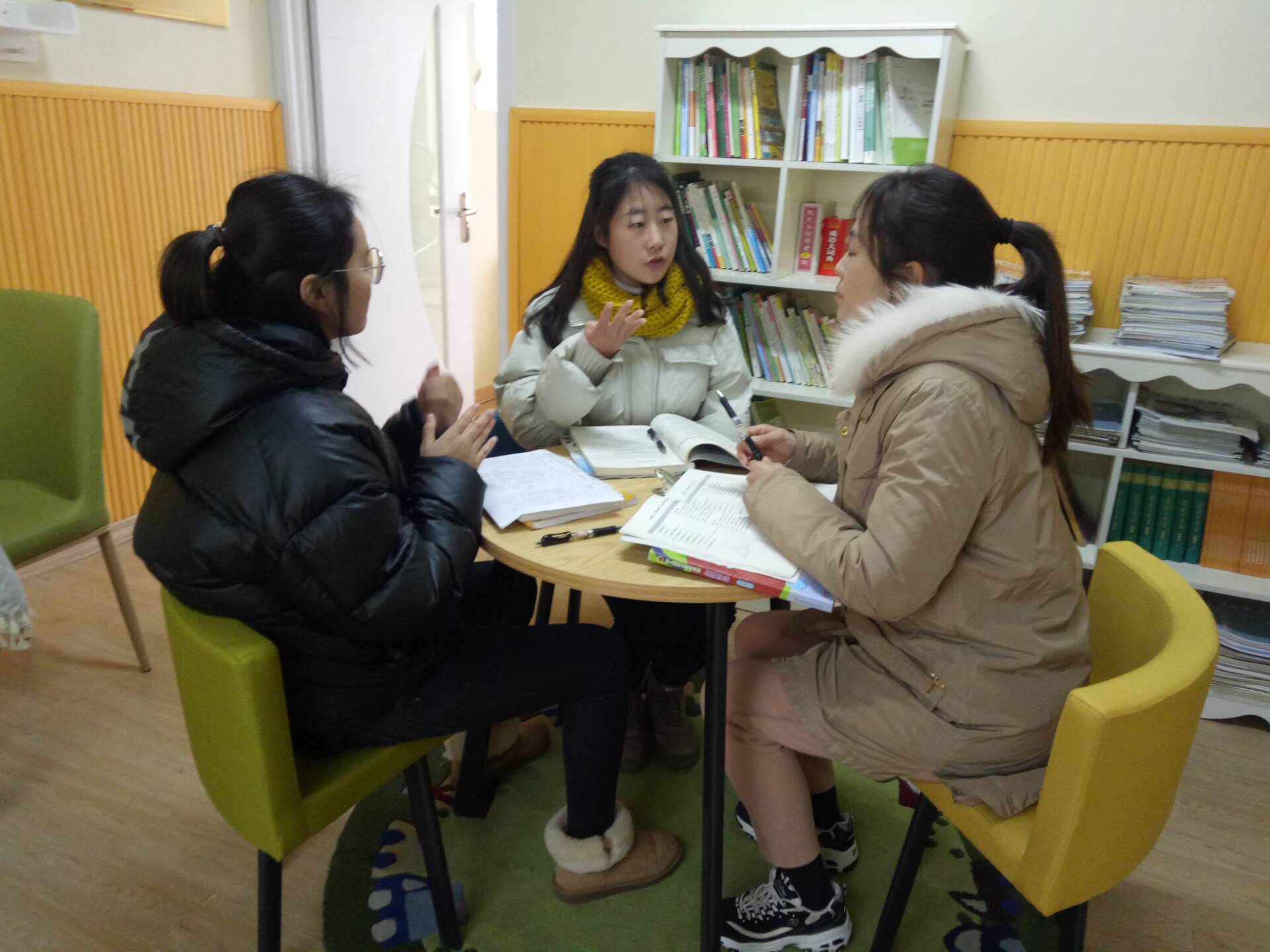【枫香栖幼】聚焦主题审议  推进园本课程 ——栖霞幼儿园红枫园课程中心组教研活动