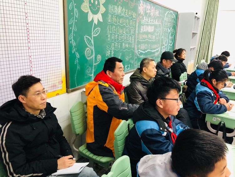 2月18日是我校2018_html_169bffd3.jpg