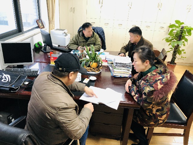张迎东介绍学校安全工作2.jpg