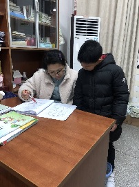 【江畔先锋·特色活动】“不放弃任何一个孩子”—龙潭中心小学江畔人家校区党员教师“灵美星行动”