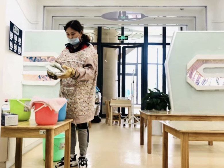 迈幼集团首届保育员综合技能比赛报道_html_18785f7a.jpg