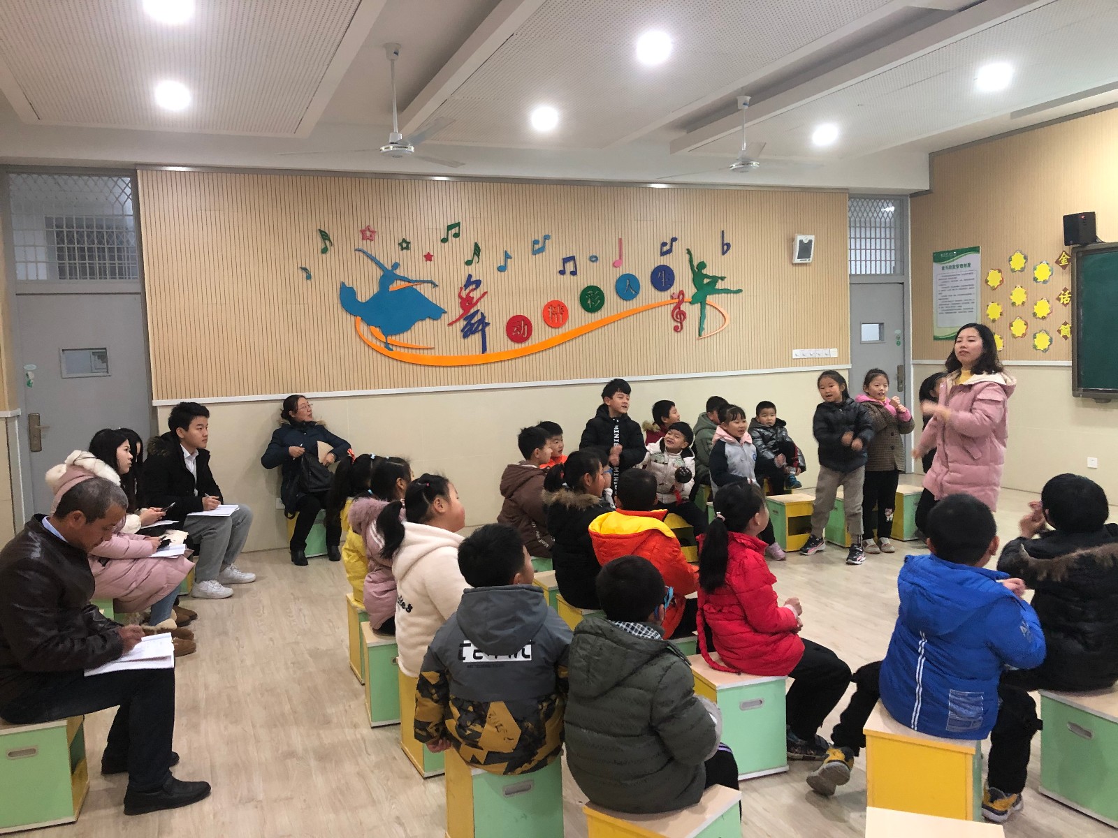小学音乐游戏化教学 ——音乐教研组第四次活动报道