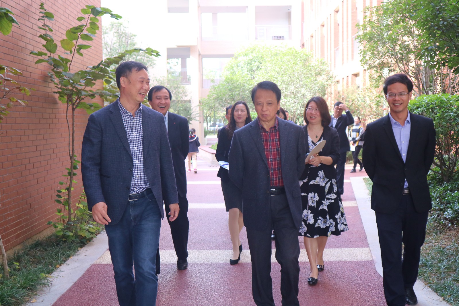 专家视察校园亲子活动 (1).JPG