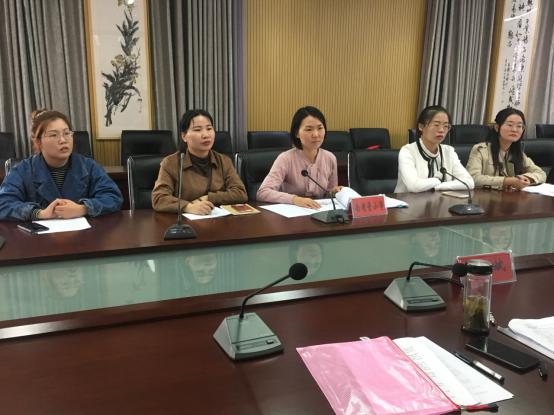 区教育科学规划课题开题论证会_html_605a49d5.jpg