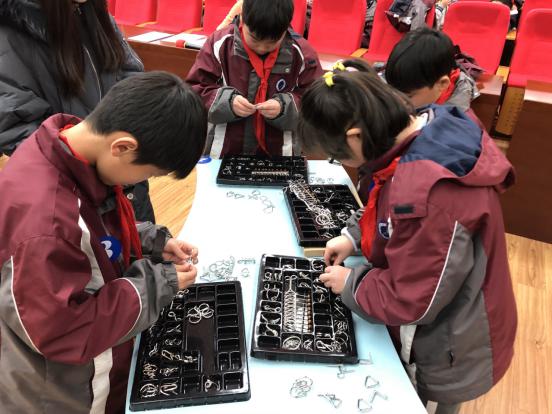 1218达人PK赛董智写_html_m2ce45f13.jpg