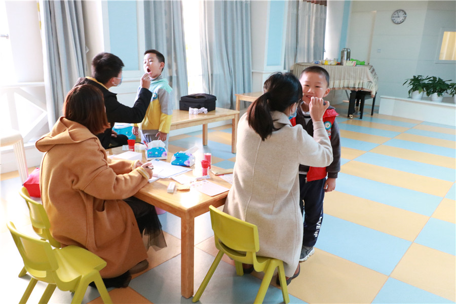 口腔涂氟 (2).jpg