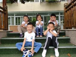 中一班班本课程《迈幼90岁啦》_html_19adf78.jpg