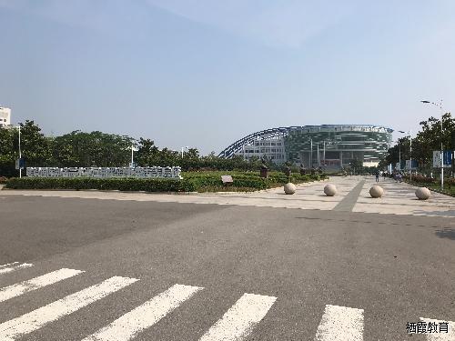 我们在学习之“不忘初心，持之以恒”   燕子矶中学第三党支部主题党日活动