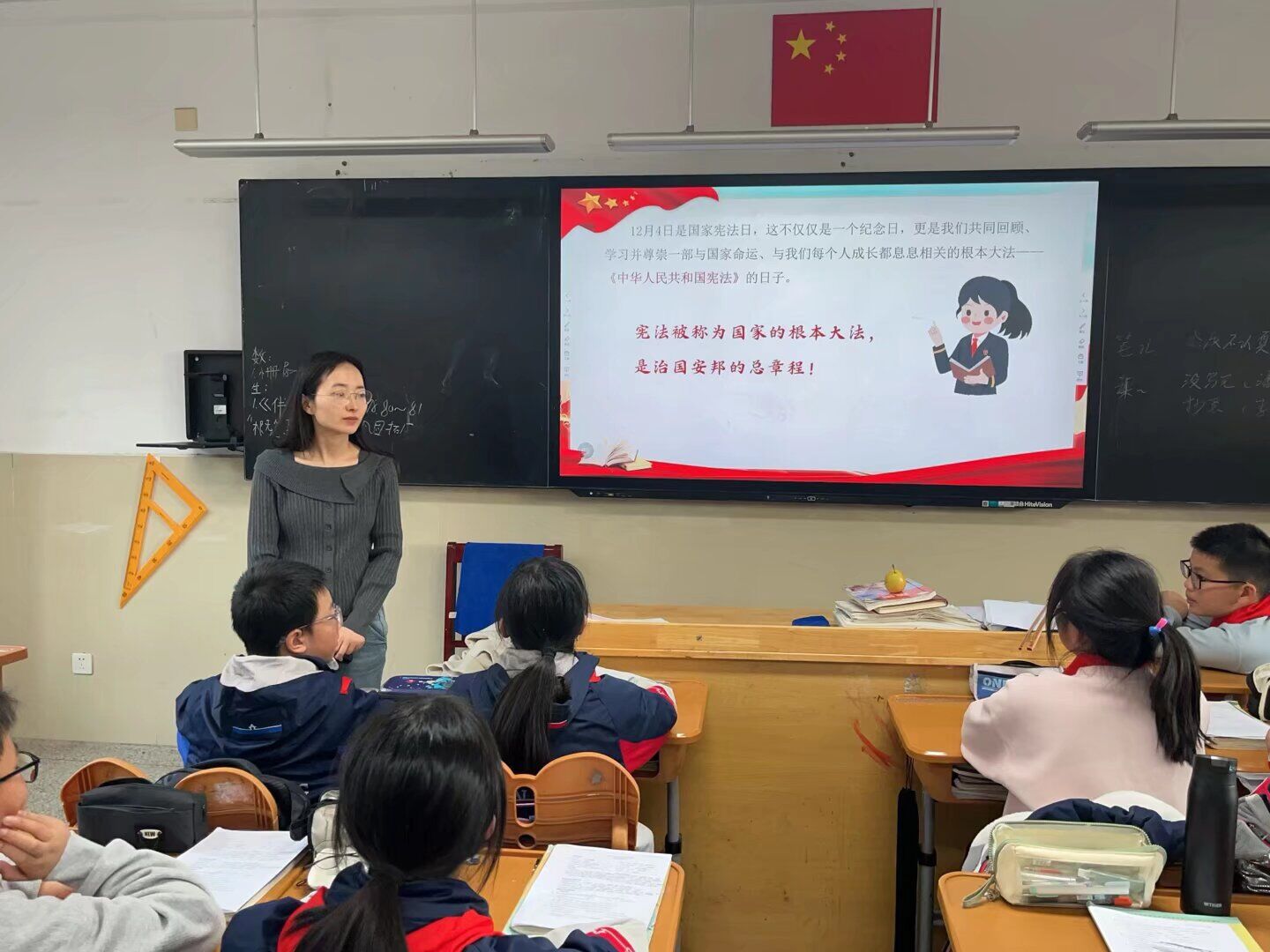 【臻美金龙】宪法之光，护航成长——金中仙林（龙潭校区）“宪法宣传周”系列活动