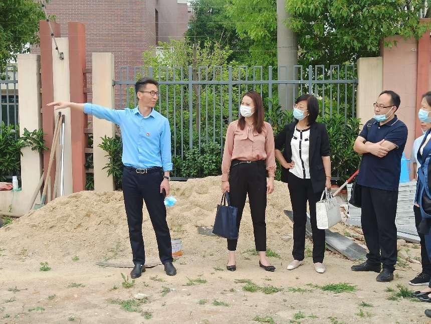 【臻美花中】“栖智荟·霞科行”——栖霞区政府副区长、科技镇长团团长韩淼一行莅临我校指导调研_html_m4e1017b9.jpg