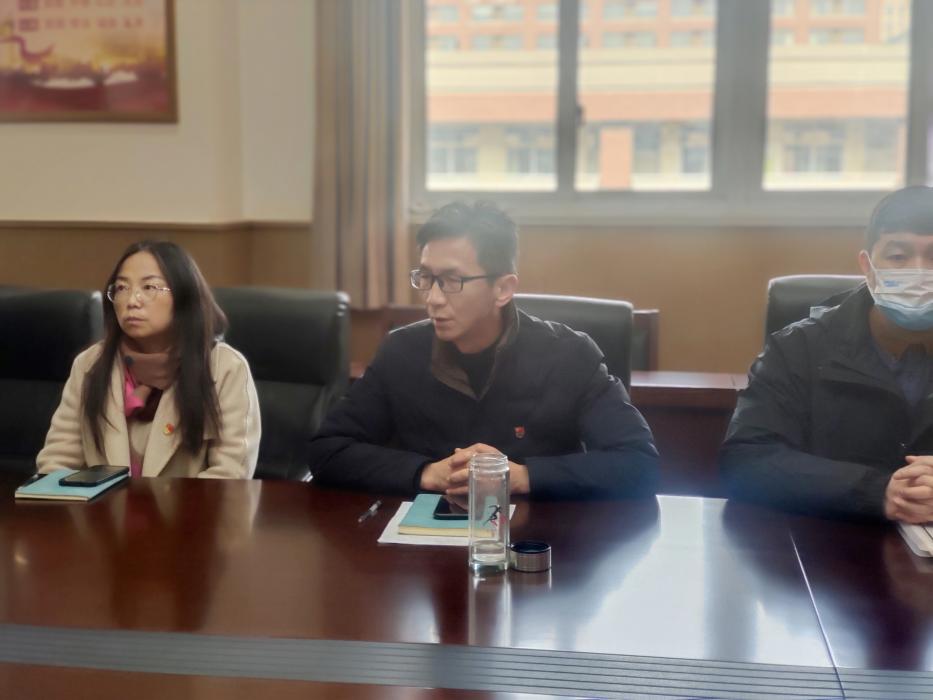支部换届选举党员大会_html_4b2127c2.jpg