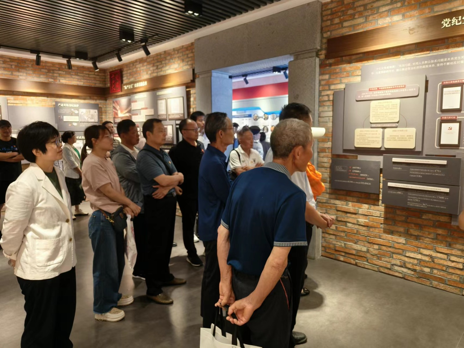 图3.jpg