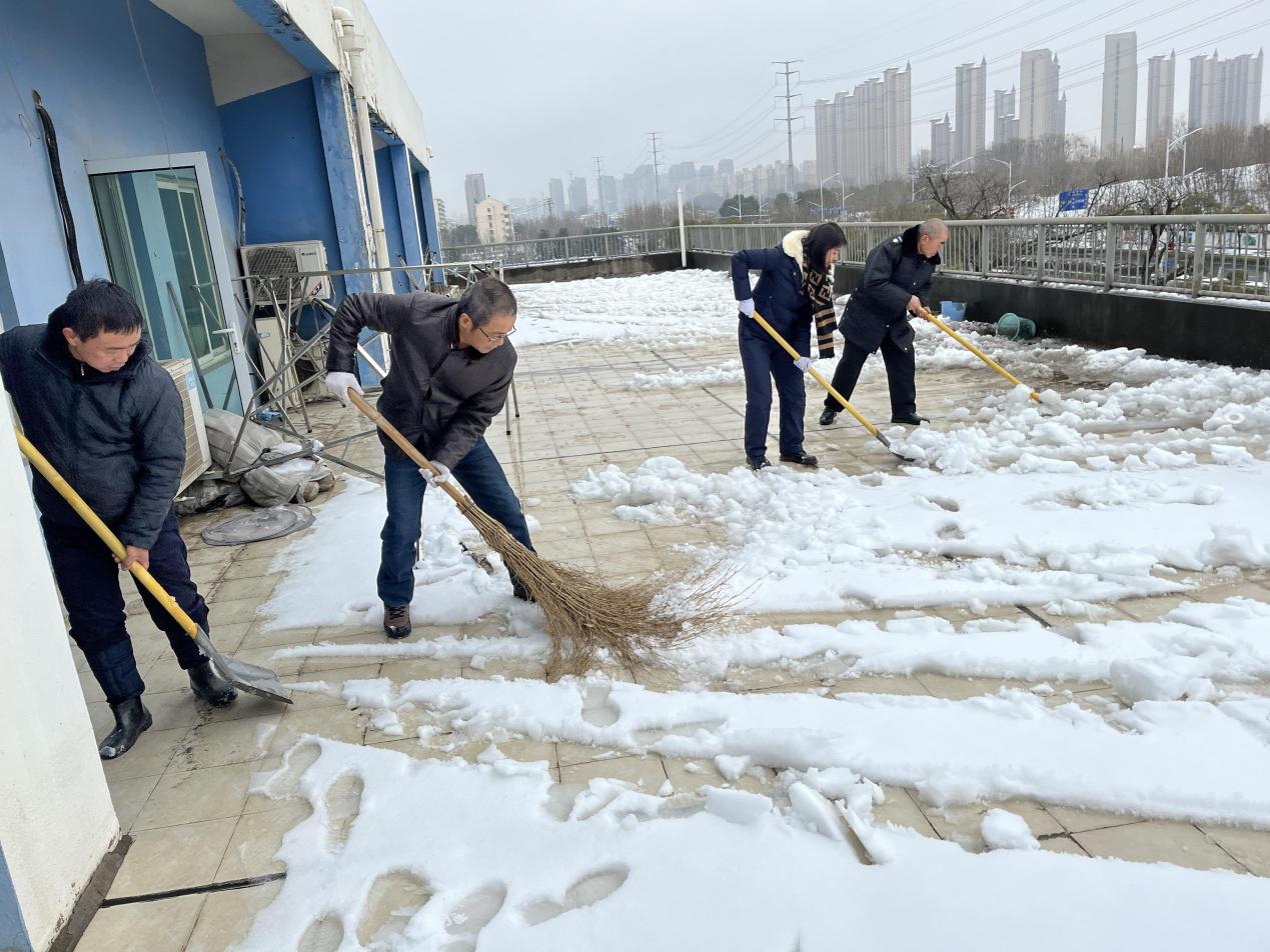 瑞雪满园兆丰年_html_115394a3.jpg