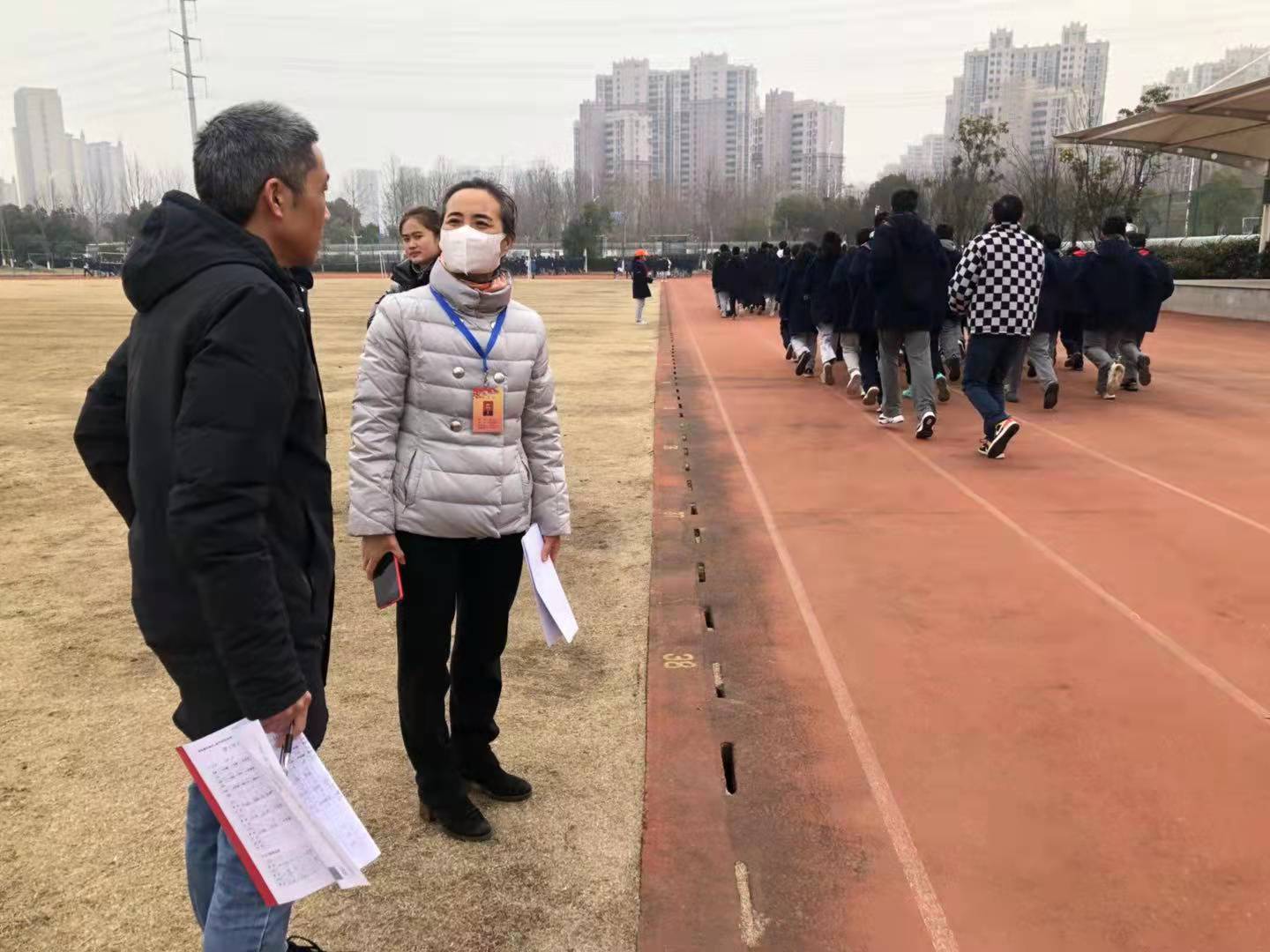 2022.2.16我校迎接疫情防控暨春季开学专项督导_html_mfc10252.jpg