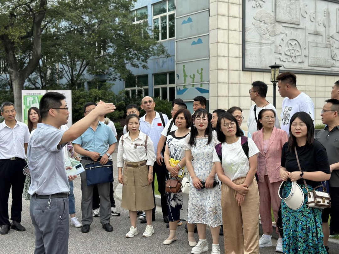 2023.7.6一中思益·润笃校务  校际交流话教育 携手共进新征程——热烈欢迎甘肃庆阳三中来我校参观交流_html_67588684.png
